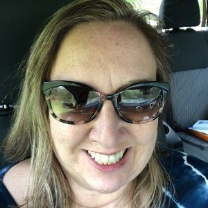 Meet your Posher, Sandy